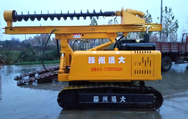 好色先生在线下载太陽能光伏履帶液壓好色先生黄色网站下载雨中拍攝圖三