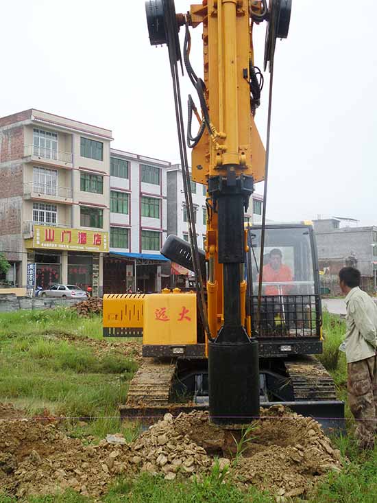 好色先生在线下载建築機械廠履帶式好色先生TV在线下载施工中