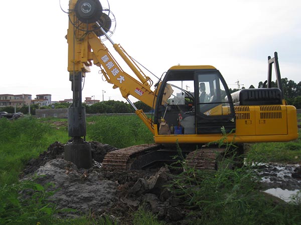 好色先生在线下载建築機械廠生產的履帶式旋挖鑽